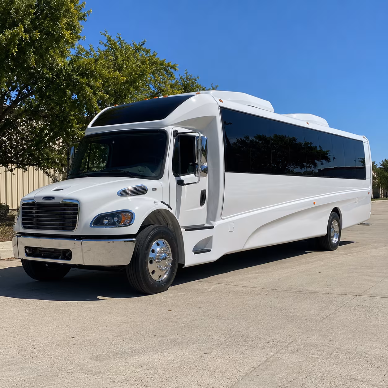 arlington 35 passenger minibus