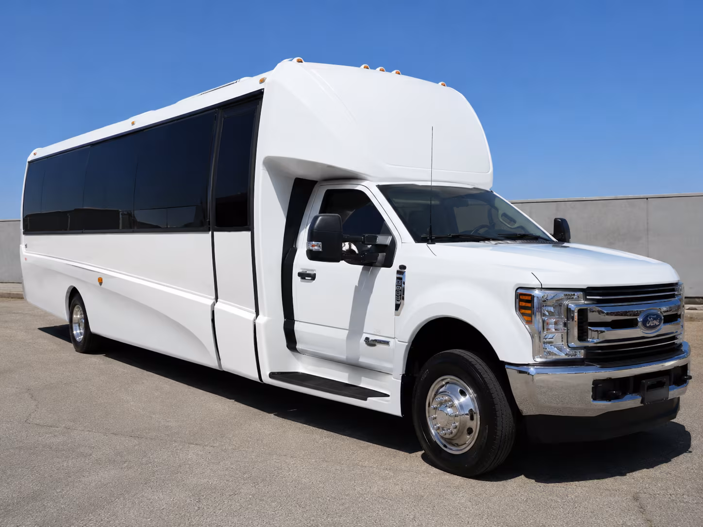corporate and convention bus rentals in arlington texas