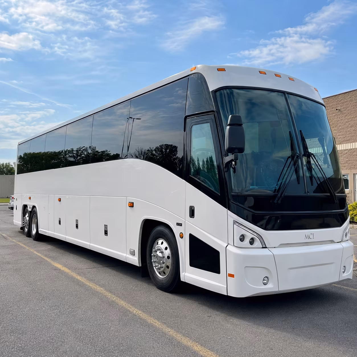 employee shuttle buses to arlington job sites and industrial parks