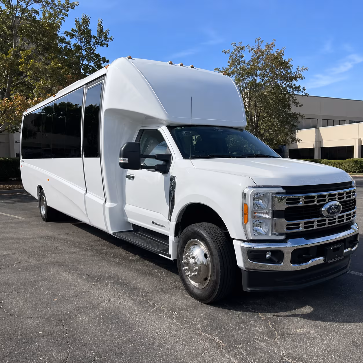 hotel to meeting shuttle buses for multi day corporate events in arlington
