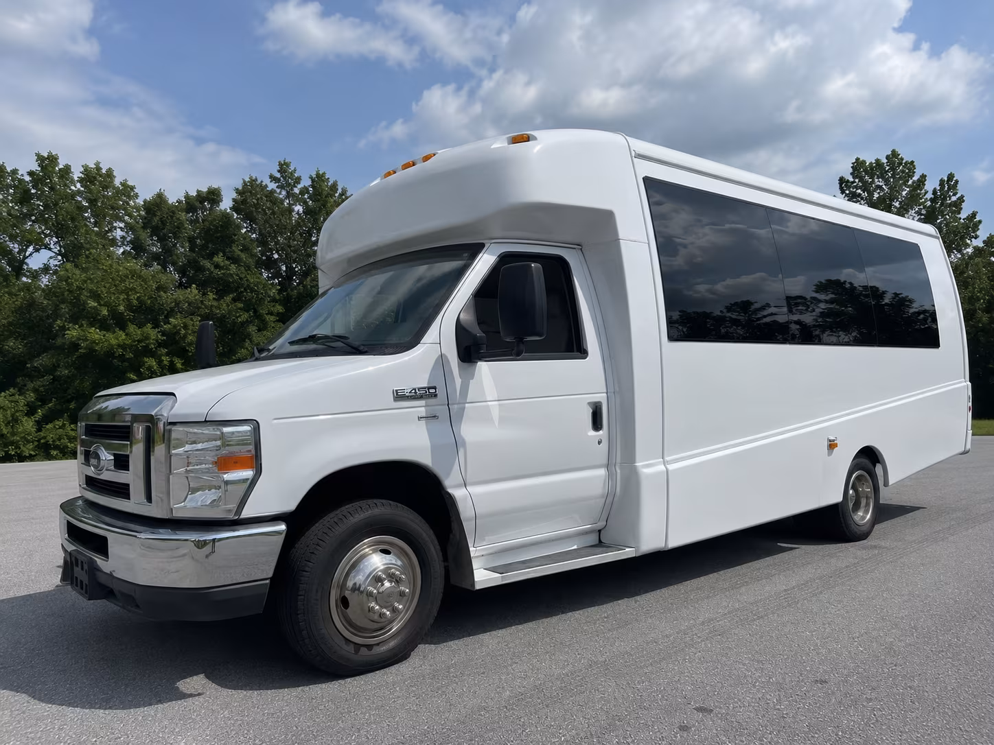 party buses for live music nights along division street and downtown arlington